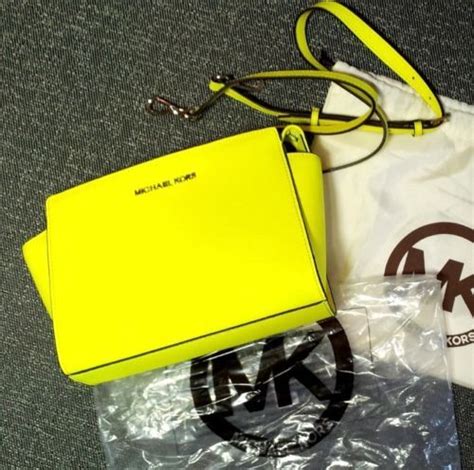 michael kors selma medium messenger bag neon yellow|MICHAEL Michael Kors Selma Medium Messenger .